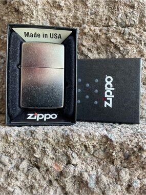 Vintage Zippo 207 Regular Street Chrome Lighter